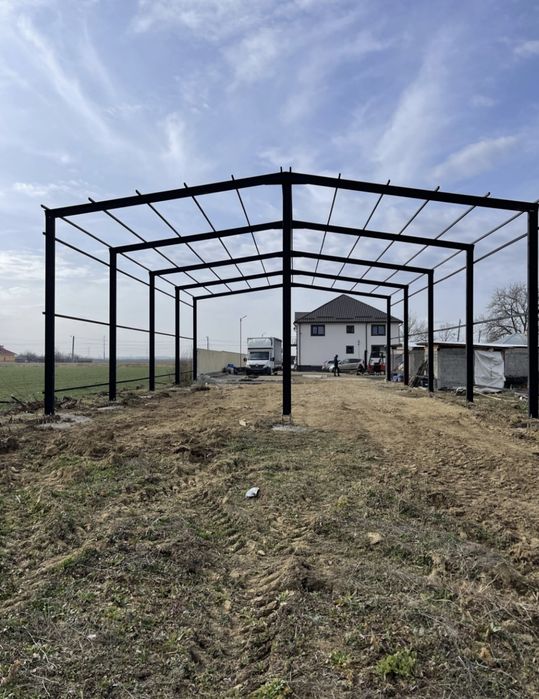 Structură metalică pentru hală, dimensiuni 10x20x4 metri, în stare nou