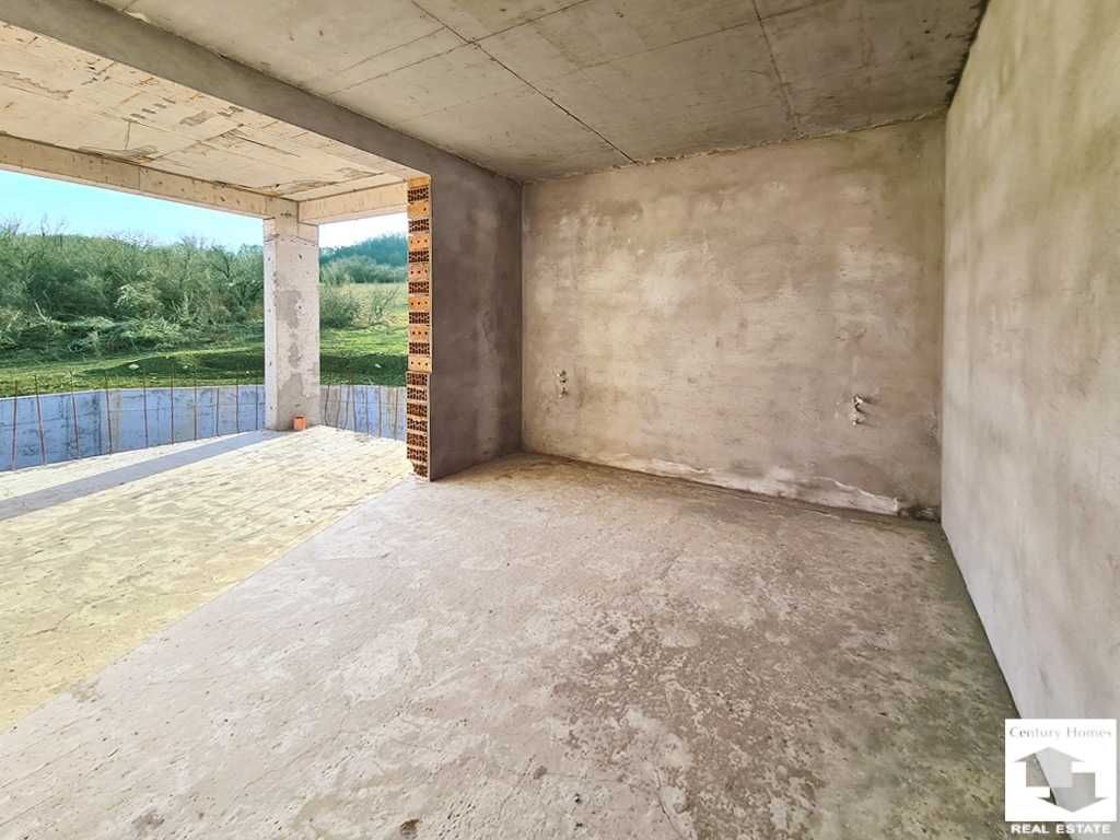 Продава се Къща в с. Пчелище, Област Велико Търново - 520 кв.м за 722 €/кв.м - Снимка #14