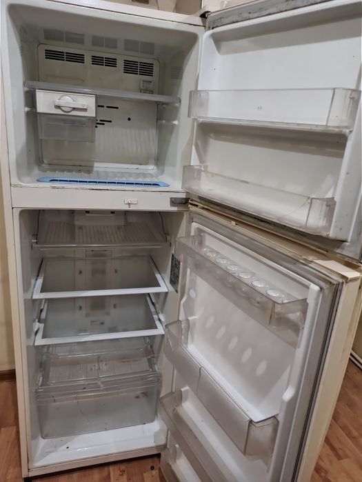 Lg Холодильник 3млн