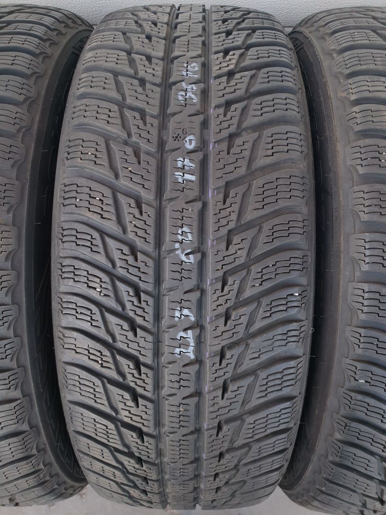 Зимни гуми 4 броя NOKIAN WR Suv3 225 60 R17 дот 3616
