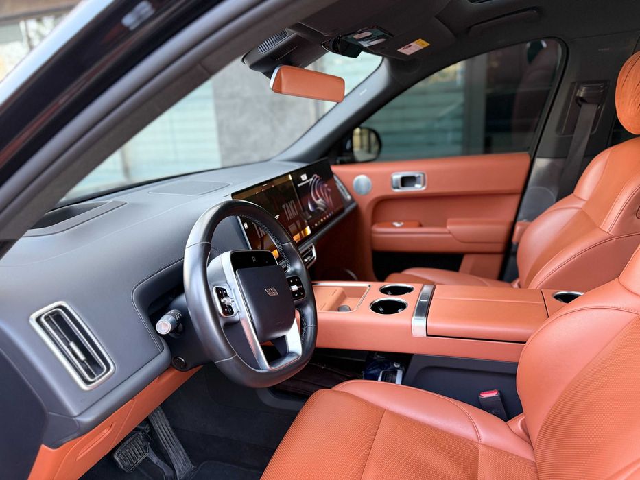 Li 9 Max. Srochna sotiladi.