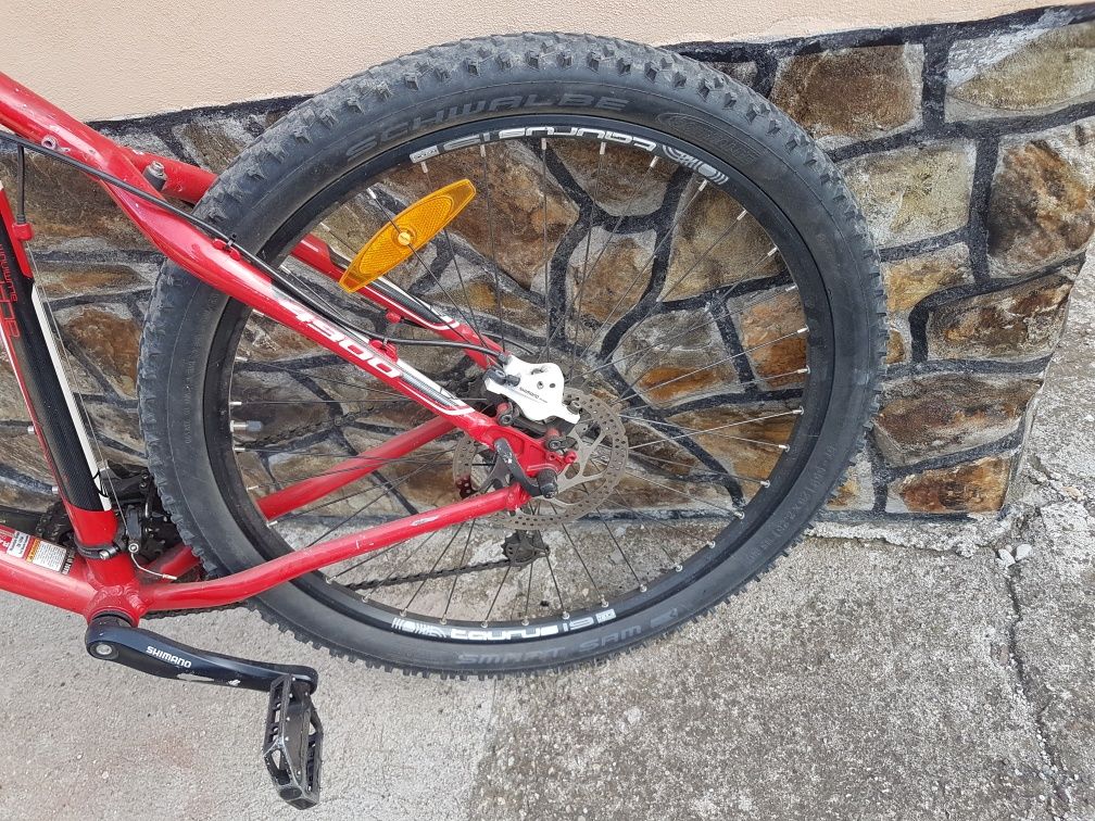 Trek aluminiu  impecabil roti mari frane shimano pe disc amortizoare