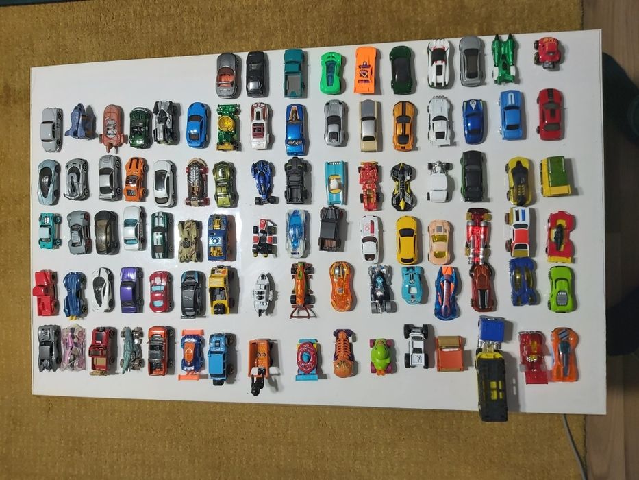 Mașini Hot Wheels-stare foarte bună!