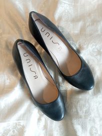 Два чифта дамски обувки: UNISA, N36, стелка 24см, и №36, стелка 23.5см