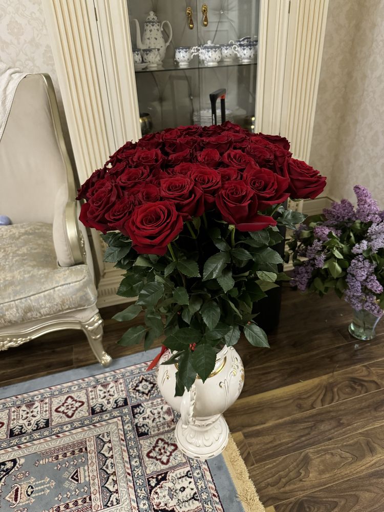 Букет цветов из 51 метровой розы