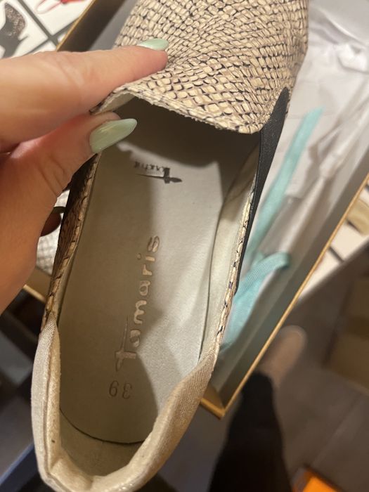 Нови обувки Тамарис 39 номер