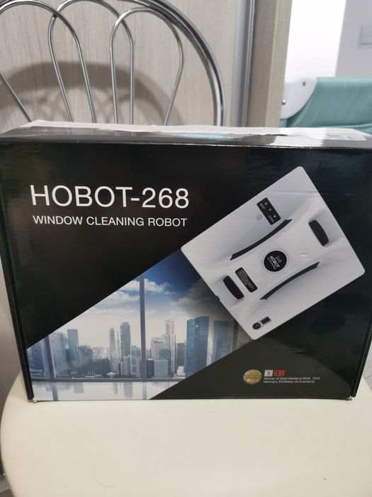 Robot pentru curatat ferestrele Hobot 268