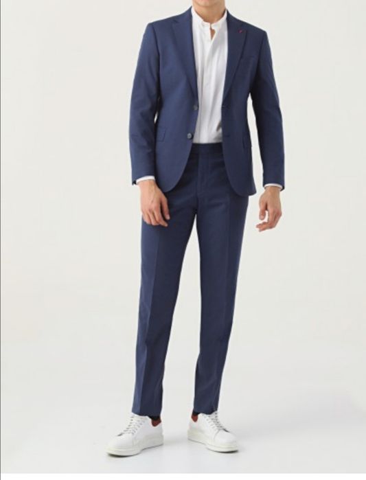 Costum M 52. Slim Fit