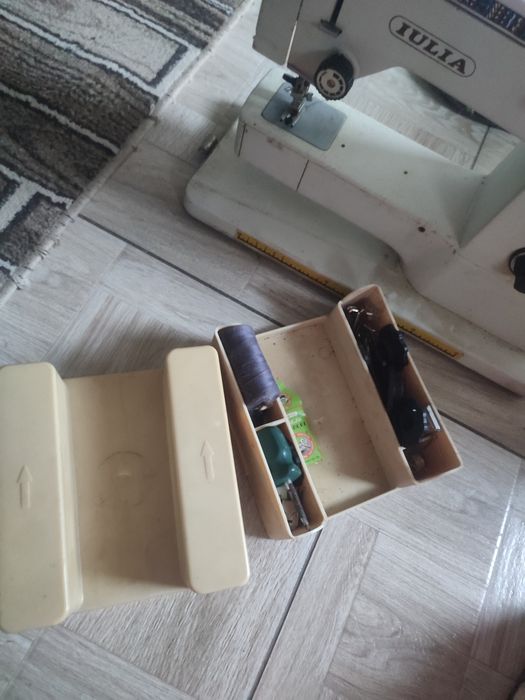 Mașină de cusut ileana