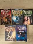 Пет книги от поредицата Скълдъгъри Плезънт