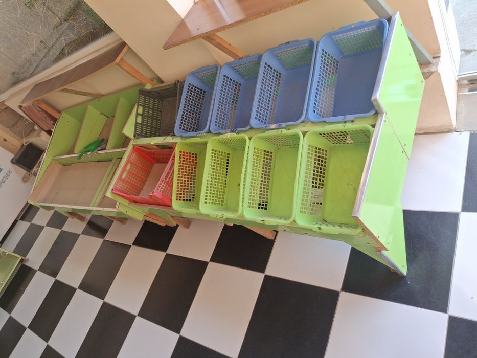 Стилаяж сотилади магазина ишлатишга   6.8 метр, 2 метр