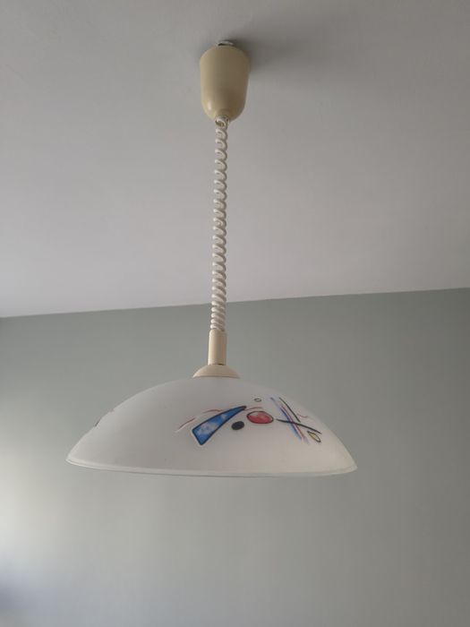 Таванна лампа с механизъм за височина