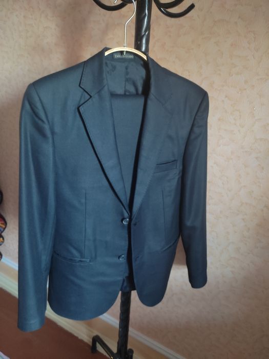 Костюм брюк кора ранг 1-2 кийилган янгидай.