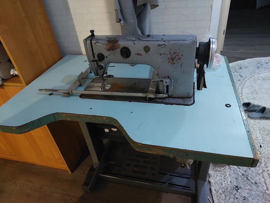 Швейная машина