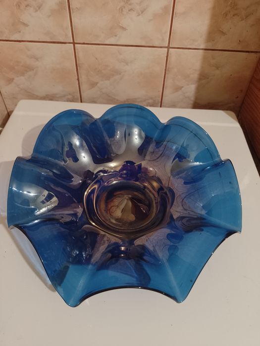 Vaza si fructiera sticla albastra.