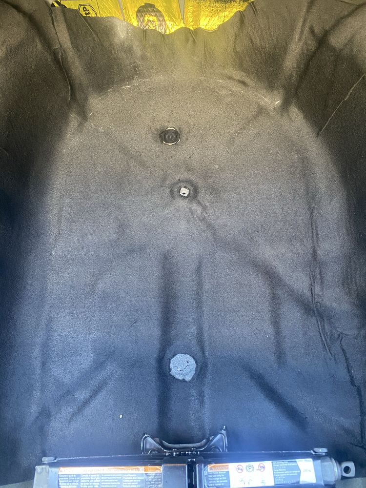 Shumoizolyatsiya xizmati salon chexol