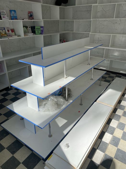 Мебел тумбо полки ламинат