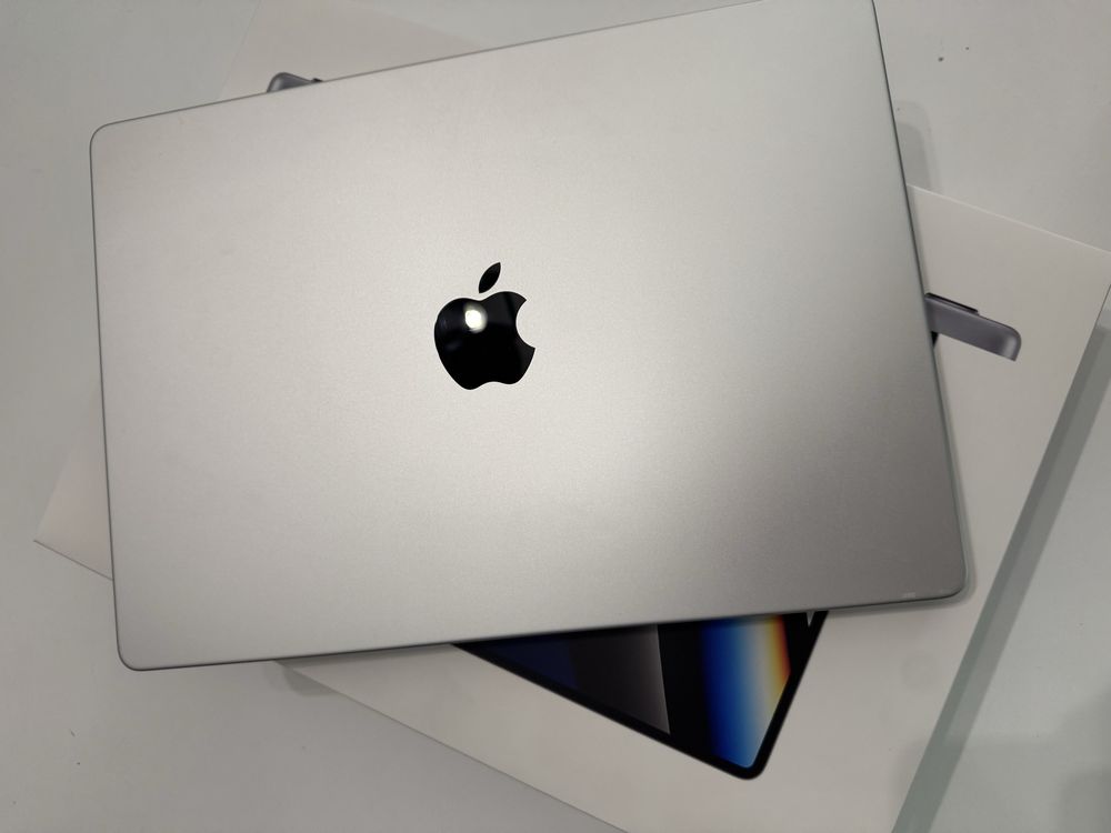 MacBook Pro - M1 Pro 16GB 1TB SSD