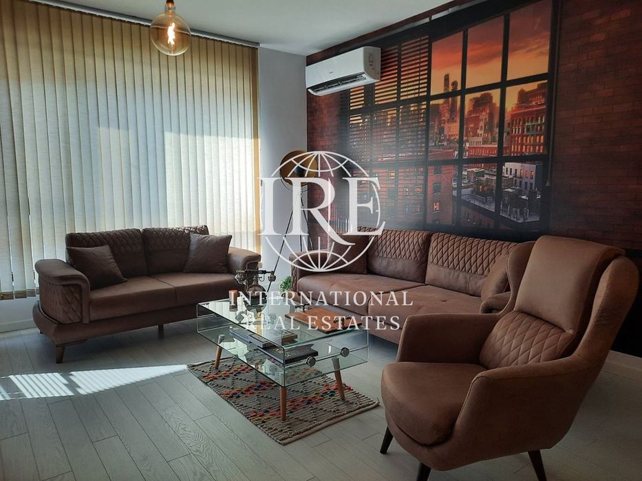 Продава се Тристаен апартамент в Варна, Център - 137 кв.м за 4234 €/кв.м - Снимка #1