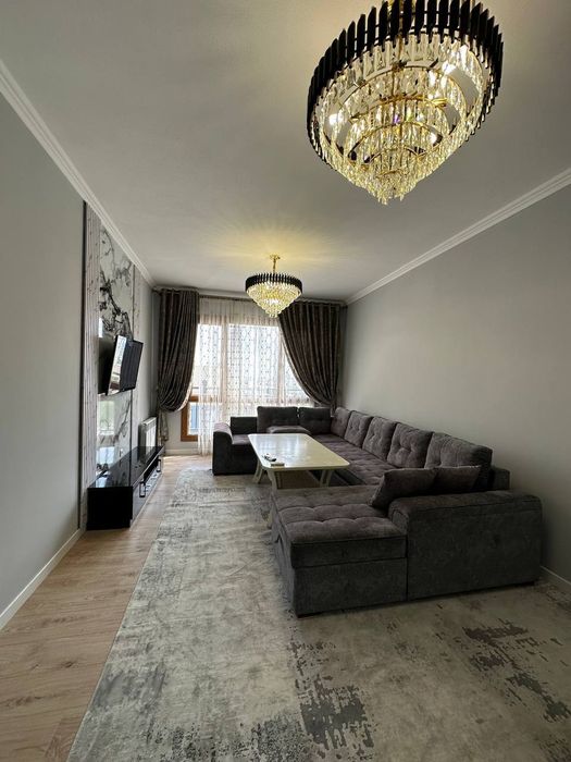 Продается квартира Алмазар сити 2/13/18, ремонт, мебель и парковка.