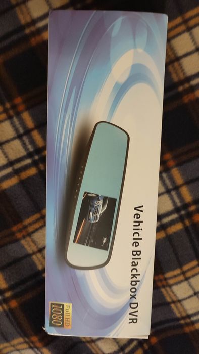 Огледало с DVR, дисплей и камера за заден