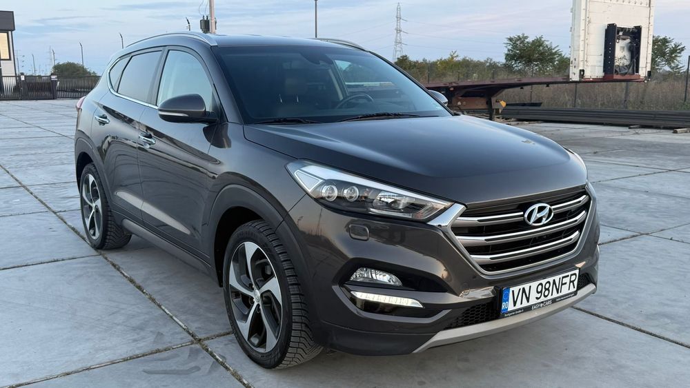 Hyundai Tucson Unic proprietar în România,anvelope noi allseason,revizii la zi!