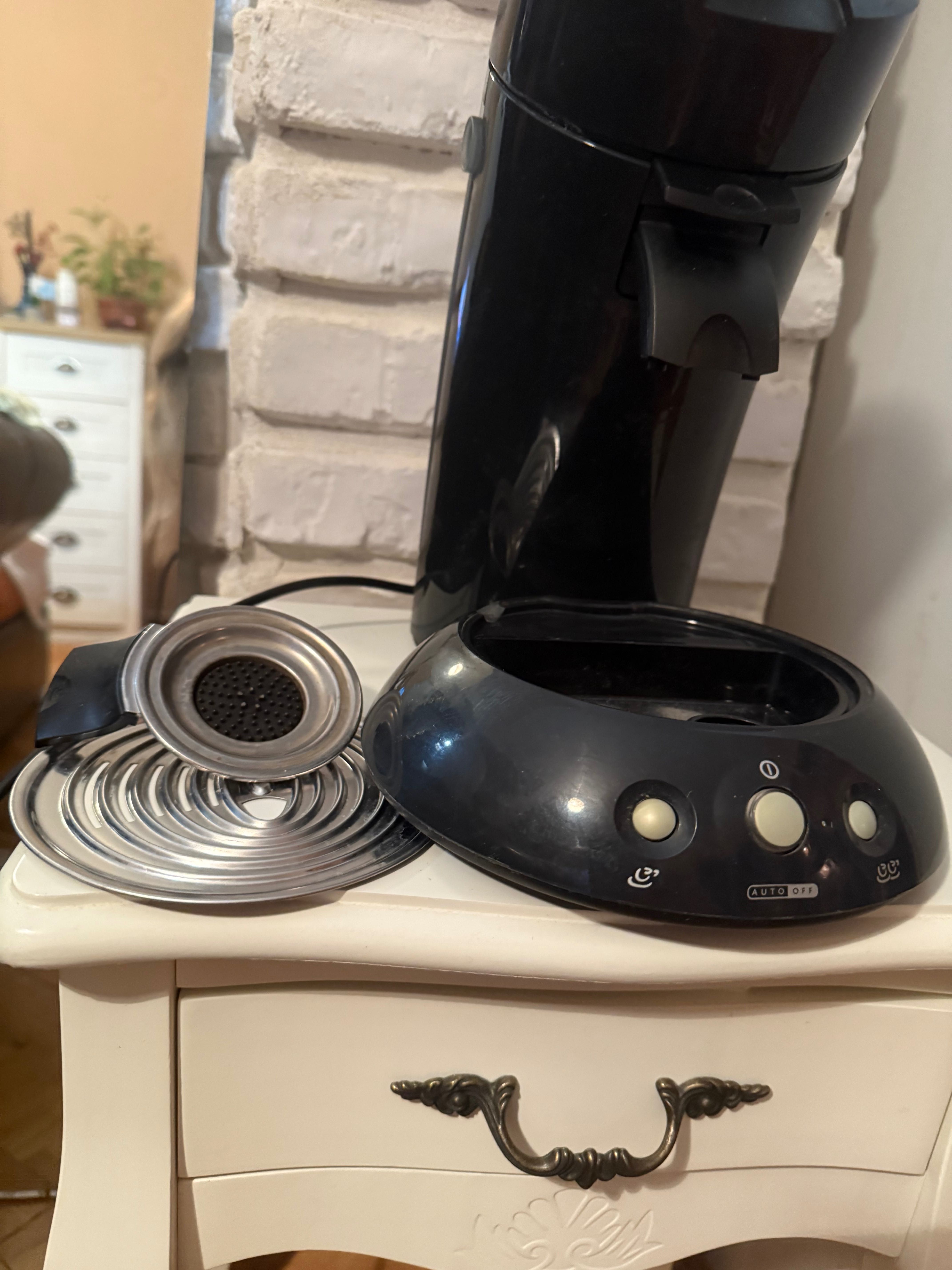 Кафе машина Philips Senseo с хартиени капсули, не е ползвана