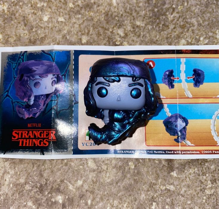 Эдди Мэнсон из Киндер серии “Очень Странные Дела/Stranger Things”