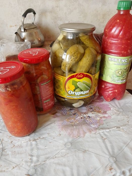 Продаю соленые огурцы,салат осенний,лечо,огонек