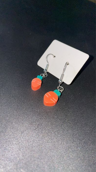 Ръчно направени обици