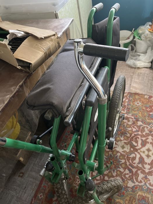 инвалидная коляска