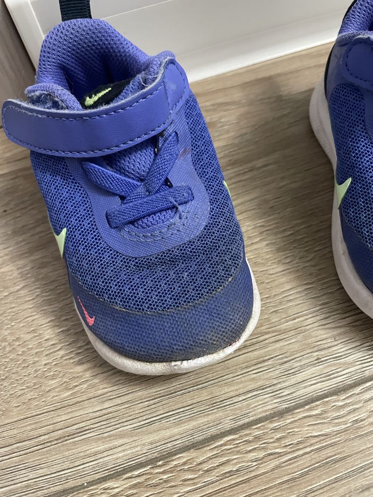 Бебешки маратонки Nike , размер 21