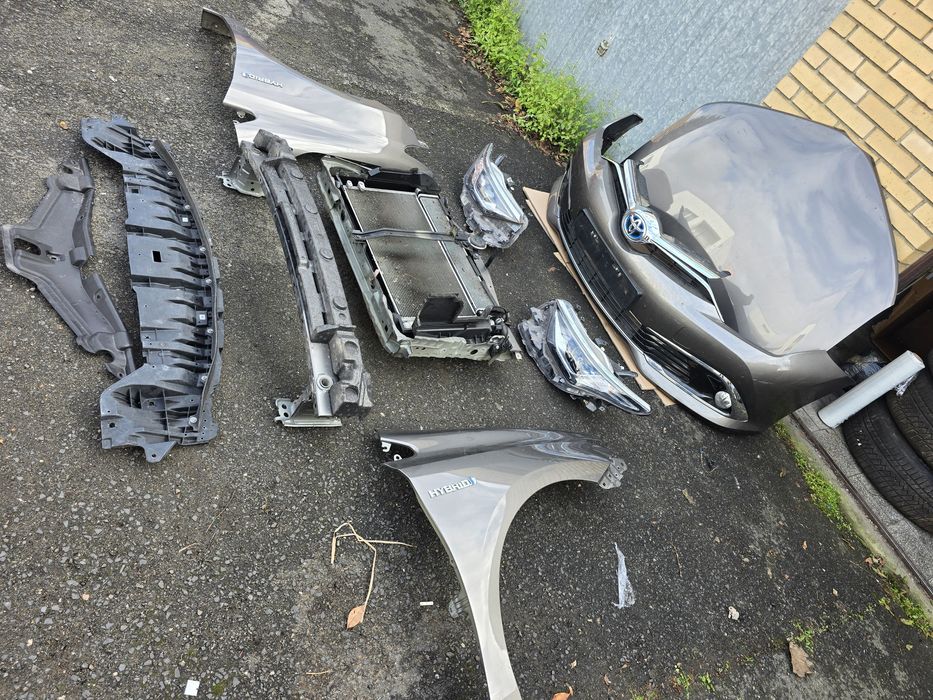 Bara capot aripa far radiatoare trager intaritura toyota auris II face