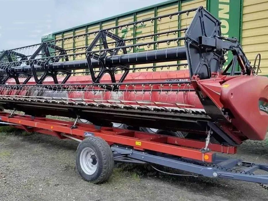 Зерноуборочный комбайн Case-IH axial flow 8240 (30-футовой жаткой)