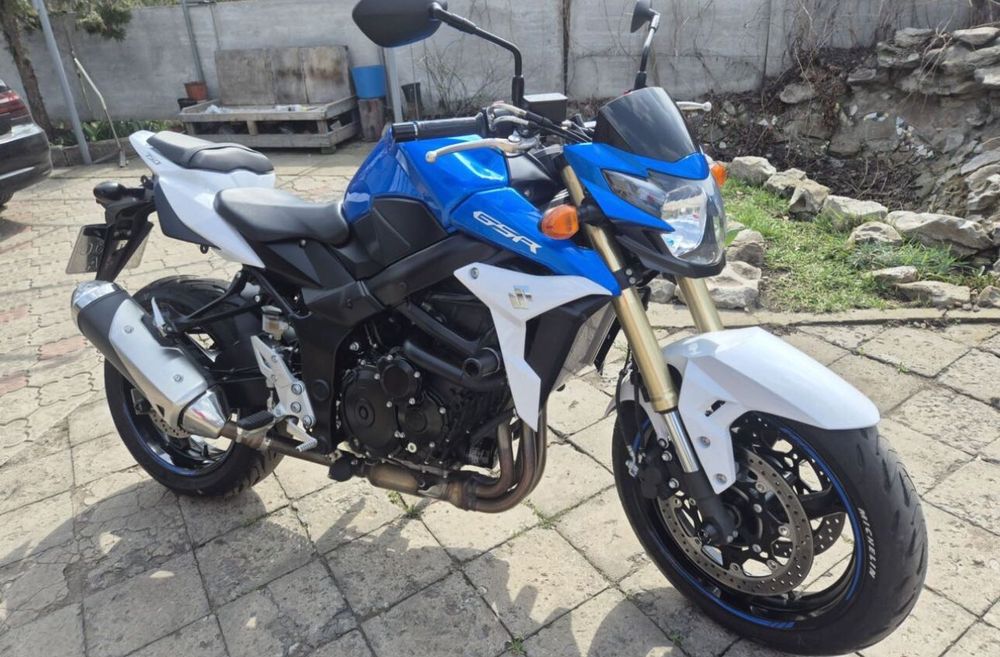 Suzuki GSR 750 2016 на ЧАСТИ