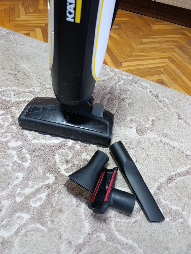 Вертикална прахосмукачка KARCHER VC5