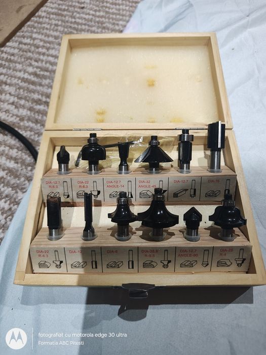 Freze lemn pt oberfreza 8mm