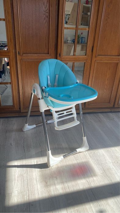 Scaun de masa bebe