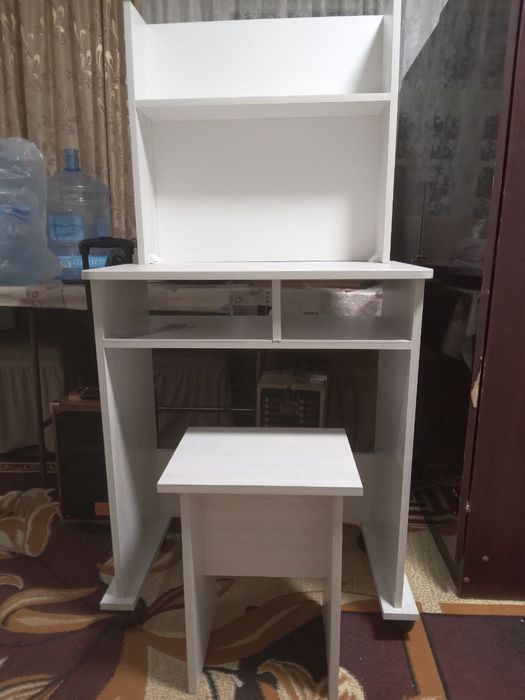 Письменный стол 2 штук Новый