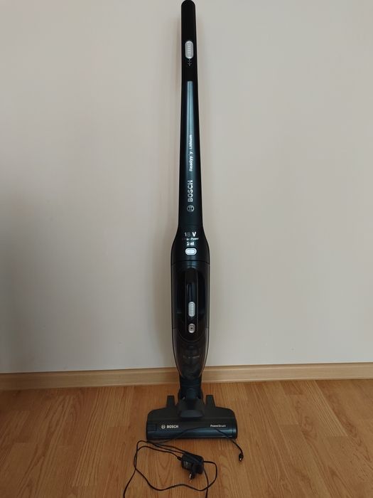 Aspirator Bosch vertical 18V
