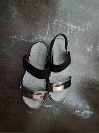 Sandale gri cu negru mărime 33