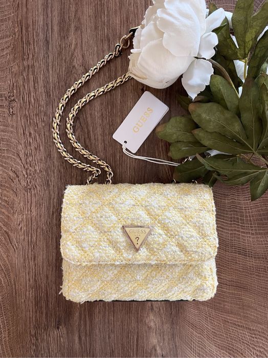 Дамска чанта Guess