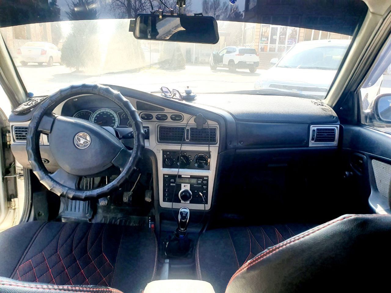 Assalomu aleykum moshina sotiladi xolati yaxshi kiraska petnolai bor