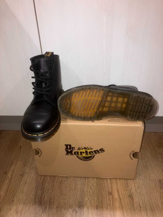 Обувки Dr. Martens
