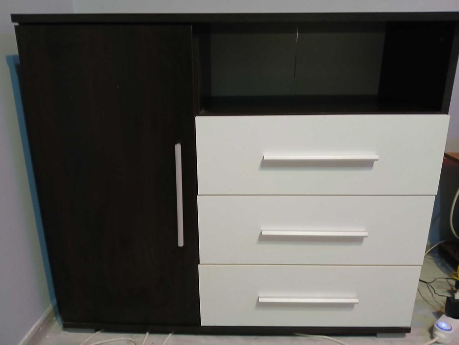 Vand comoda plus 2 noptiere