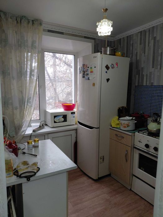 продам квартиру район ЖД больницы