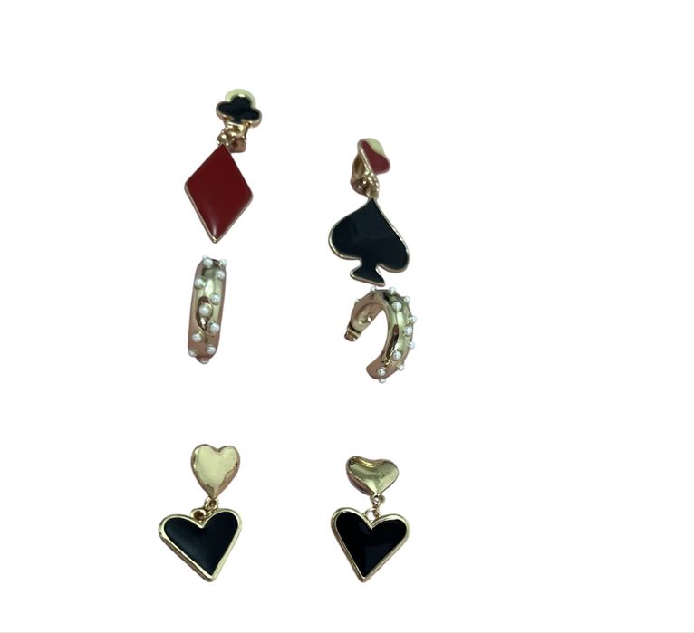 Set 4 perechi cercei aurii – simboluri cărți de joc, perle și cercuri