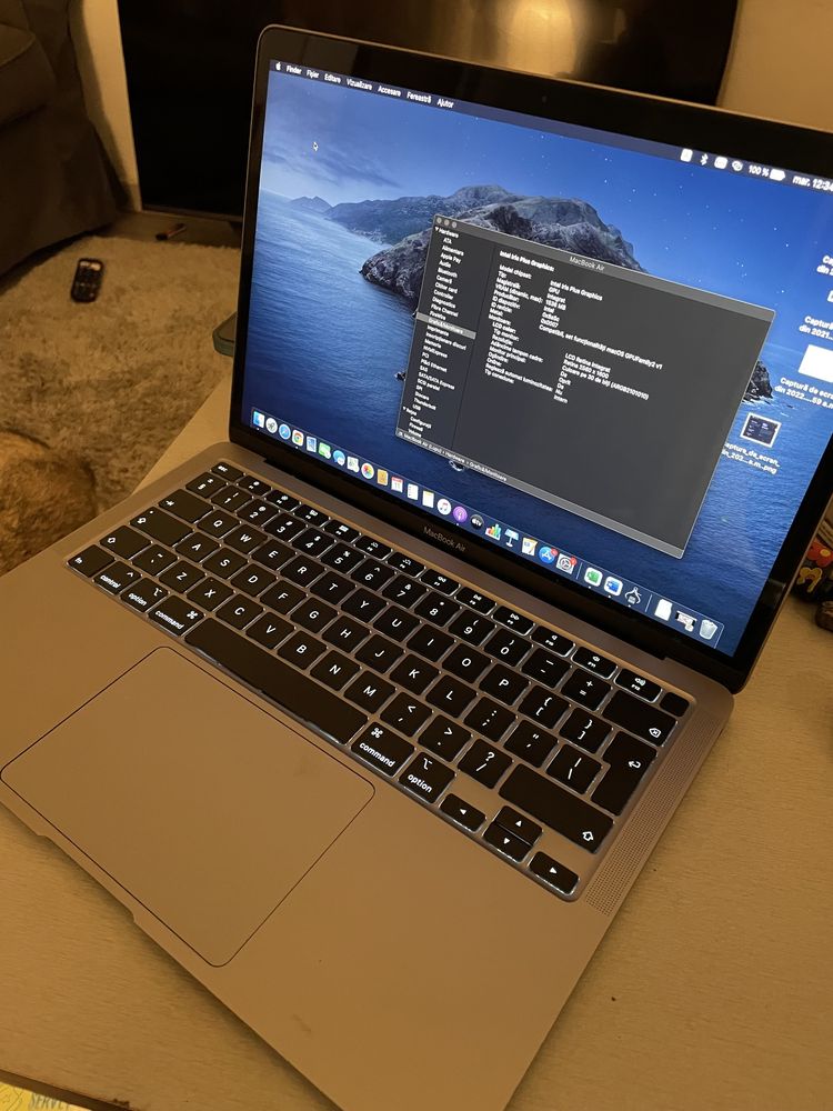 Laptop MacBook Air 13-inch 2020