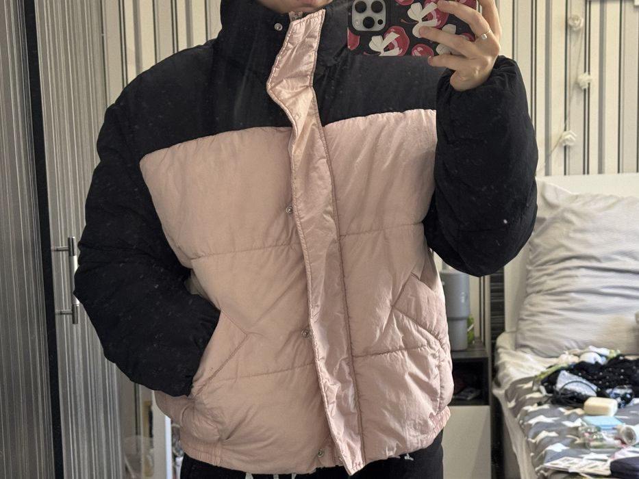 Зимно яке в черно и розово от H&M