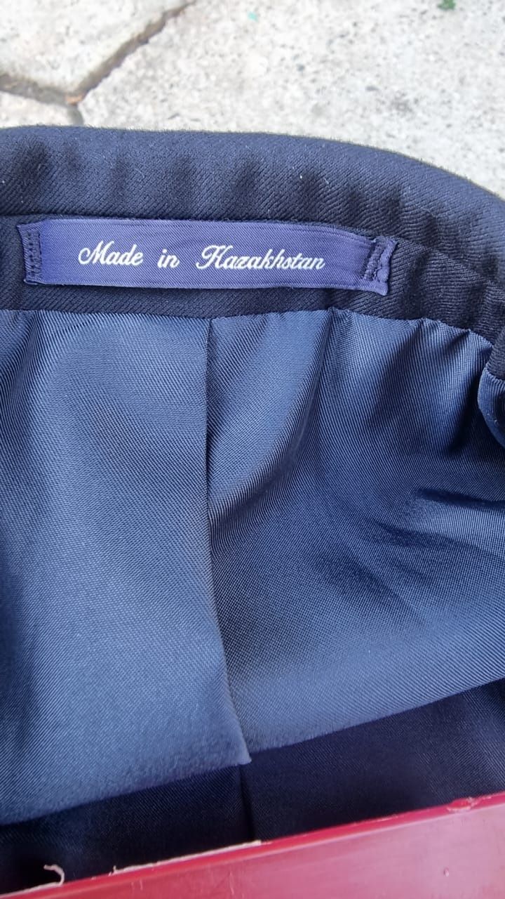 Пиджак в школу б/у